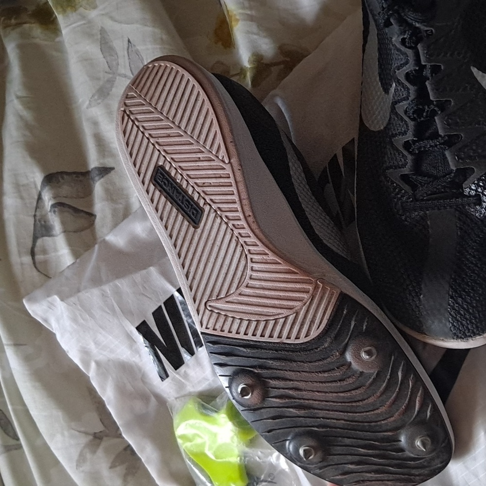 Spikes - Picture 3 of 5